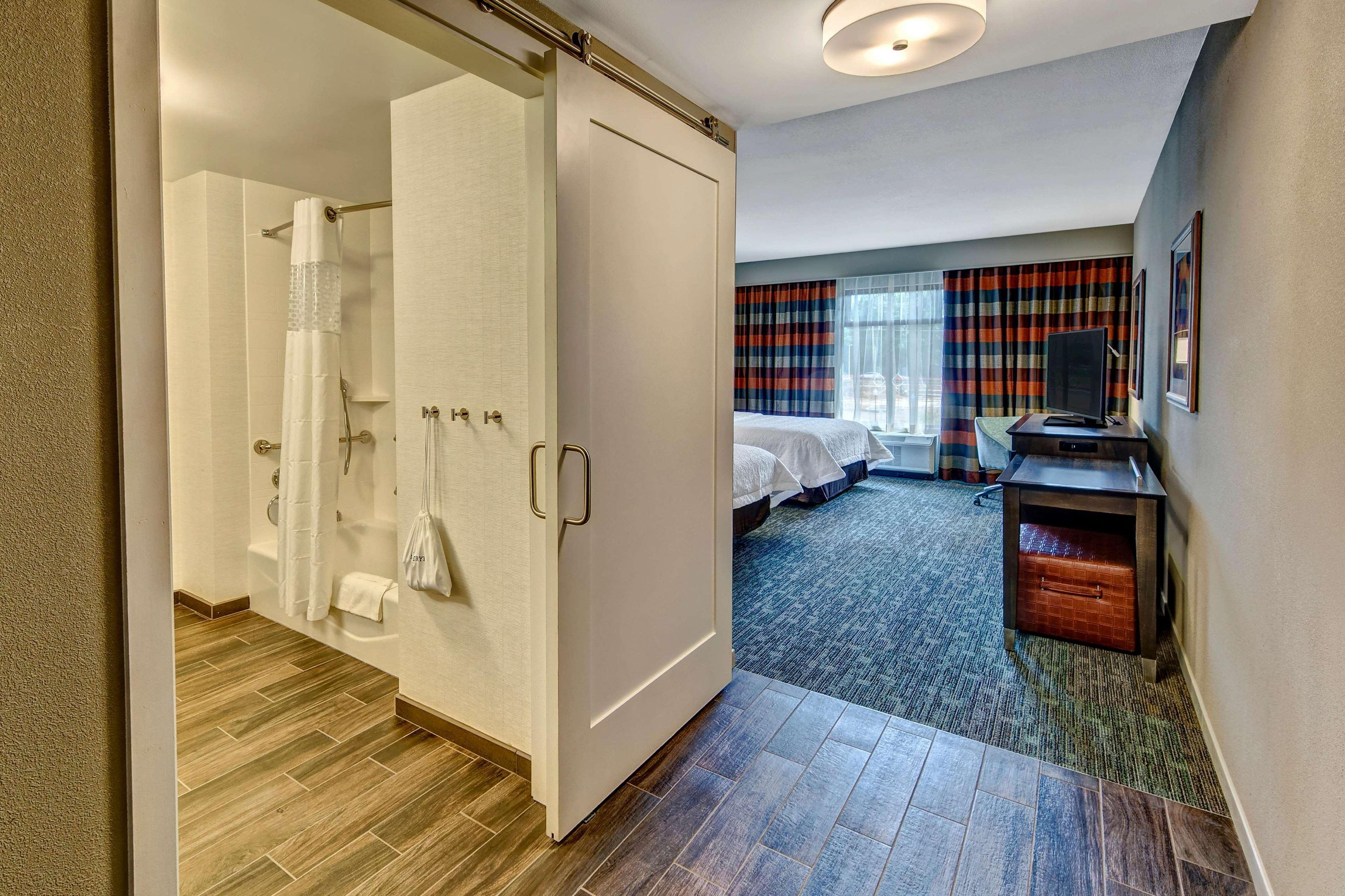Hampton & Memphis Hotel