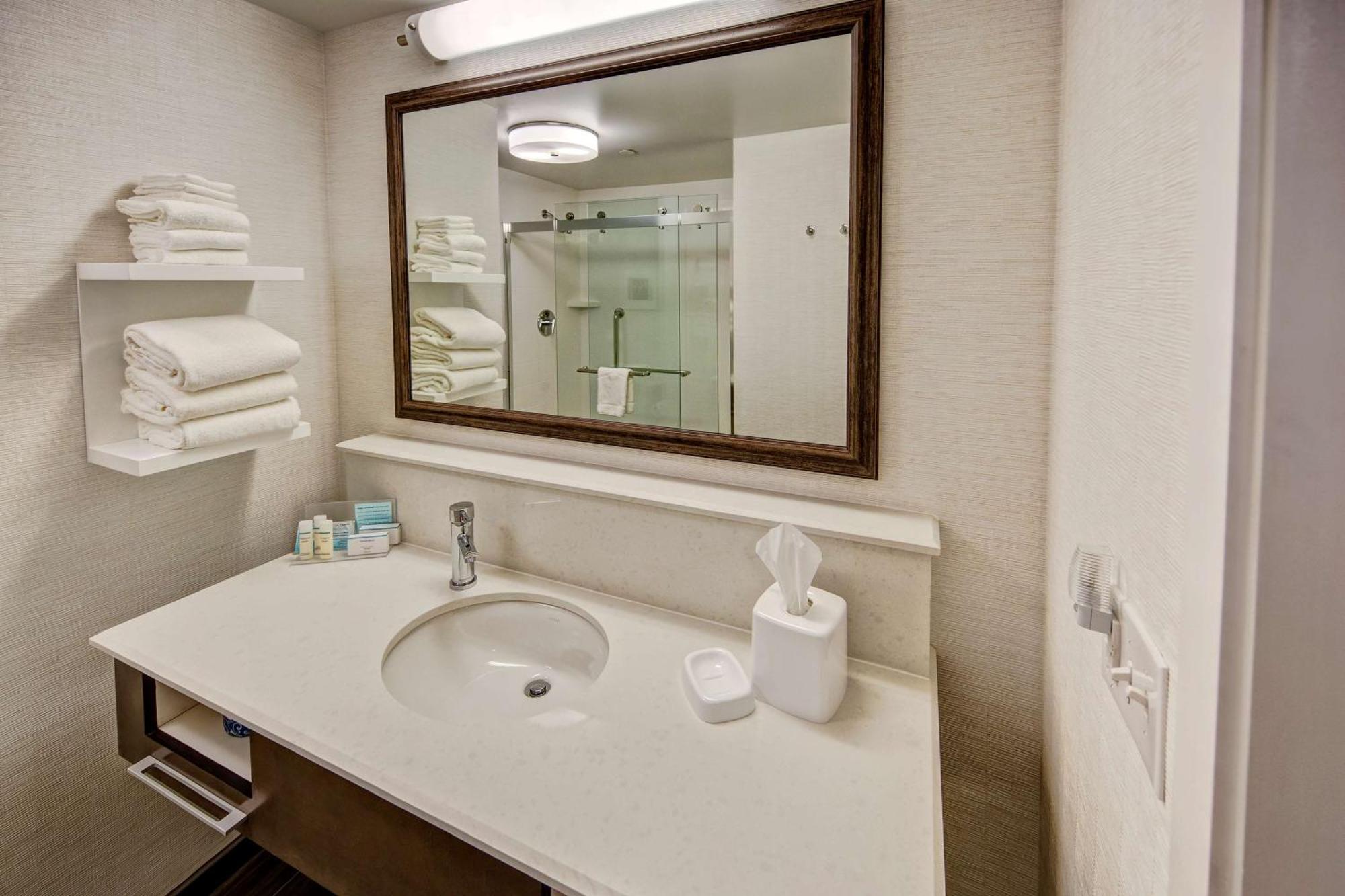 Hampton & Memphis Hotel 3*