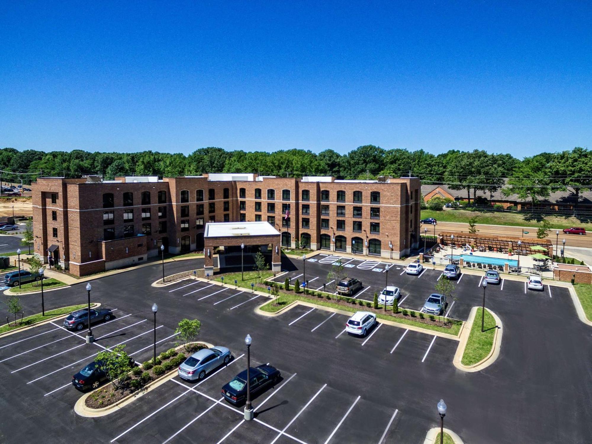Hampton & Memphis Hotel