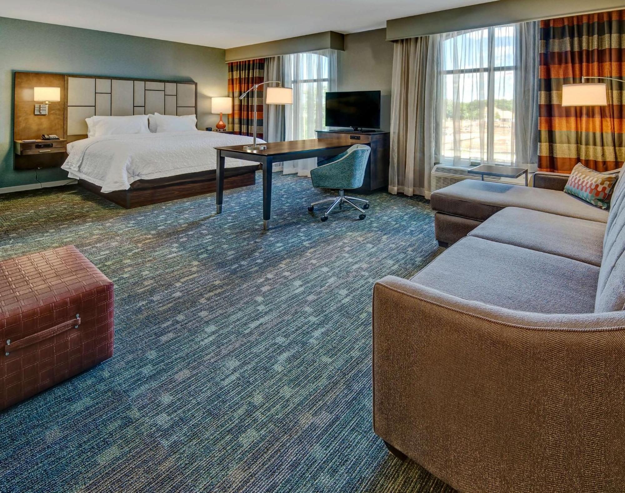 Hampton & Memphis Hotel 3*